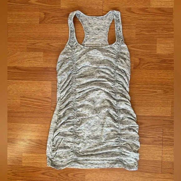 Wendy Bellissimo Heather Grey Ruched Racerback Maternity Tank size Small - Picture 4 of 9